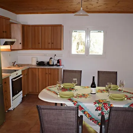 Cozy With Garden And Olive Grove Of 5 Acr Mavrata