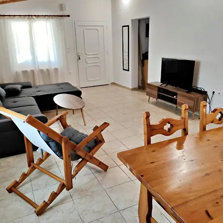 Cozy With Garden And Olive Grove Of 5 Acr Дом отдыха